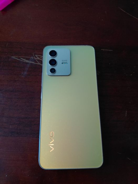 Продам Vivo v23 5g