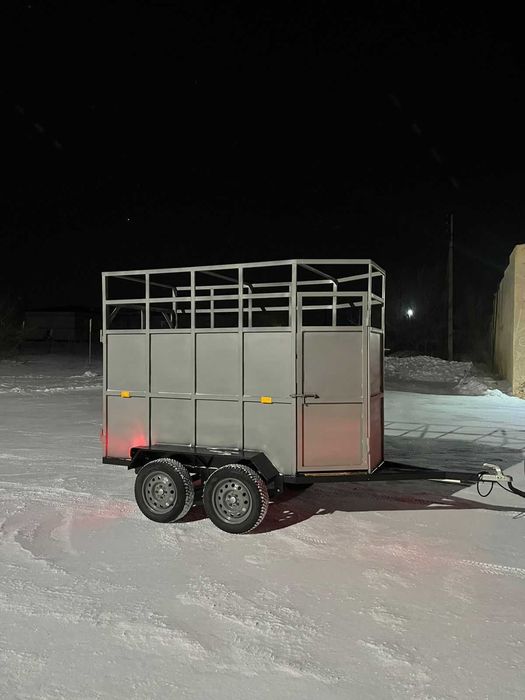 Прицеп коневозка