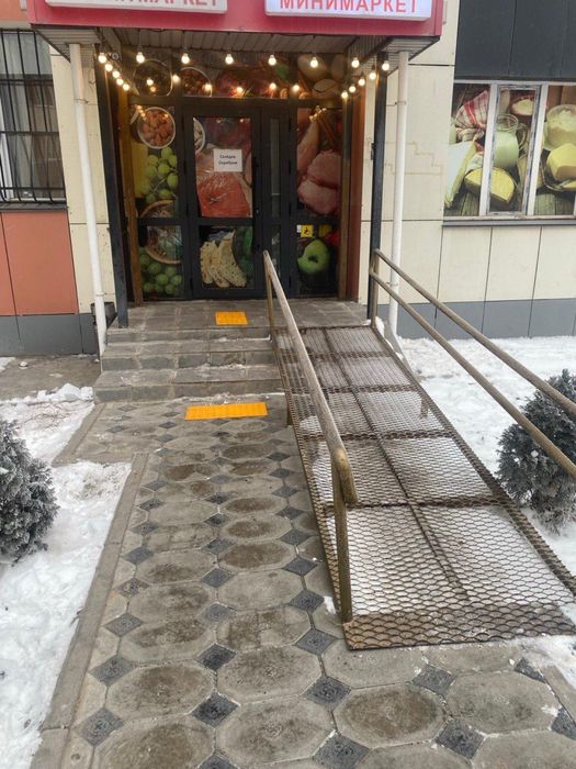 Пандус для инвалидов.