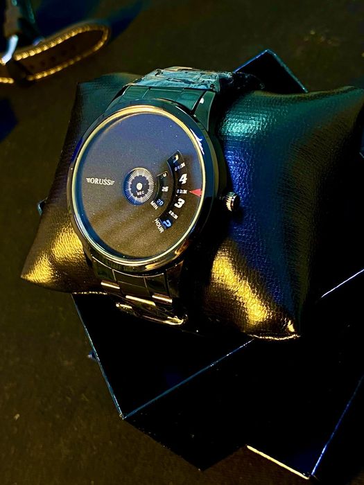 Часы мужские необычные