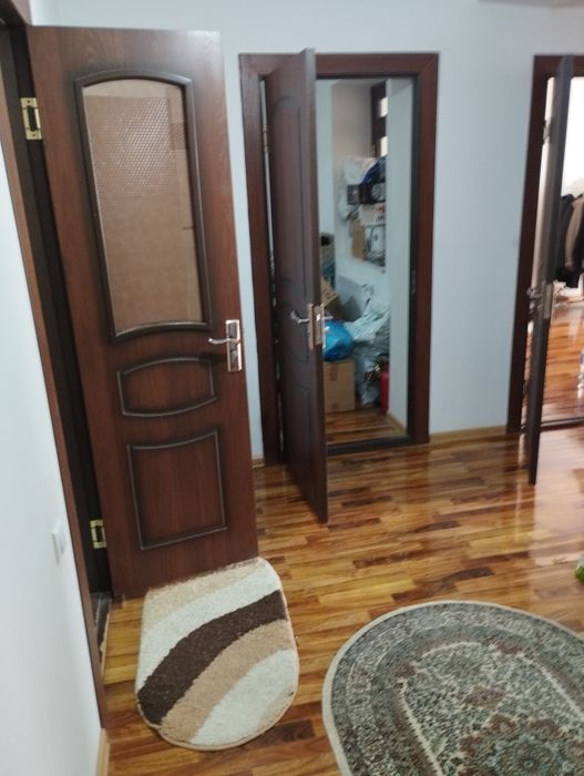 Продается 3-комнатная  квартира