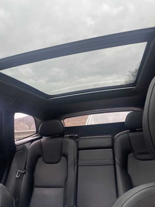 Volvo xc 60 R-Design4X4-km reali -fara accident