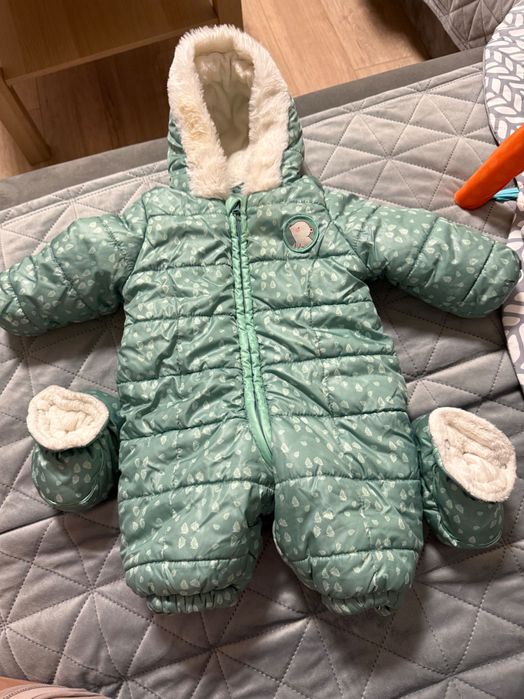 Космонавт за бебе