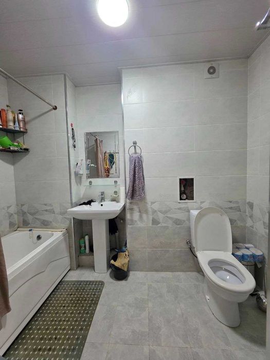 Продаётся 3х комн квартира на 2 этаже Ор-р Крытый рынок