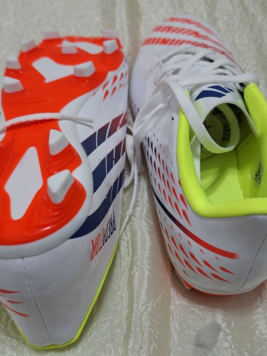 Бутони за момче за футбол