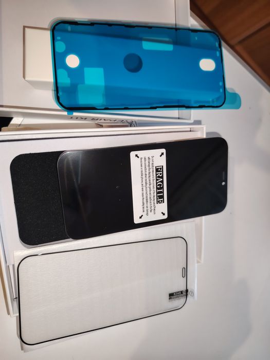 Ecran telefon iPhone 12 / 12 Pro