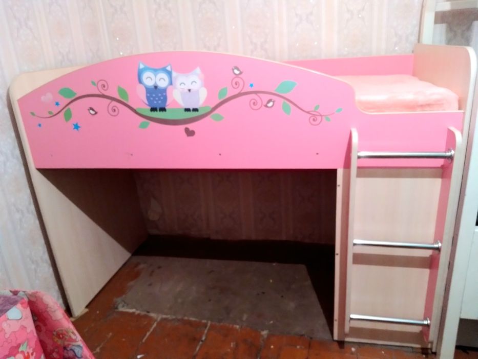 Продам кровать для девочки