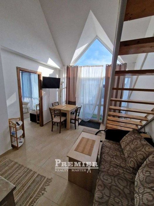 Тристаен мезонет 60 кв.м с паркомясто, 500 м от морето