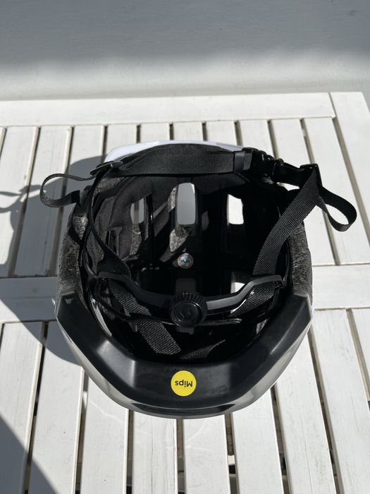 Каската за велосипед Scott ARGO PLUS