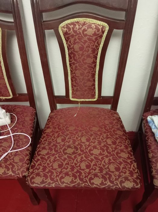 Продаётся стол 2.30