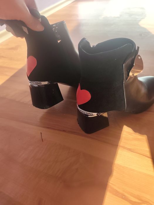 Moschino дамски боти естествена кожа