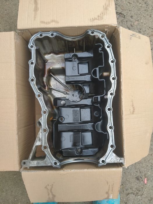 Продам поддон картера оригинал рено 16 клп