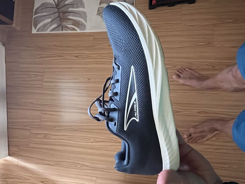 Altra Escalante 4