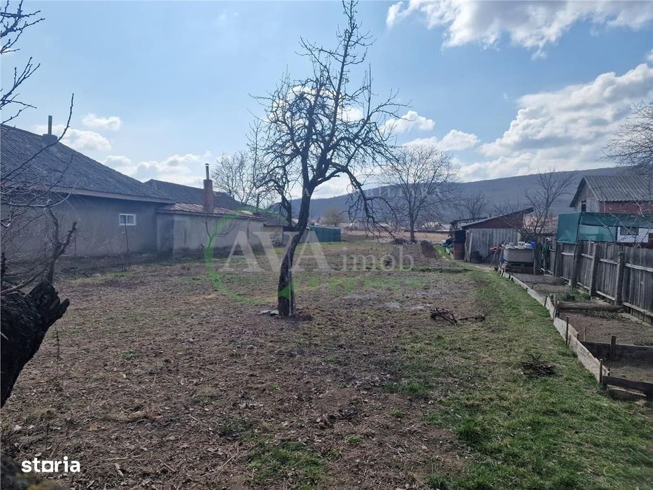 Teren intravilan 2000 mp, deschidere 15,8 ml, zona Hemeius