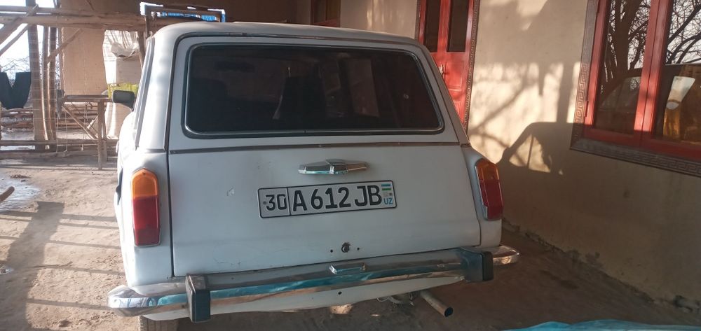 Mashina sotiladi matori zur binzinda gaziyzm bor prapan