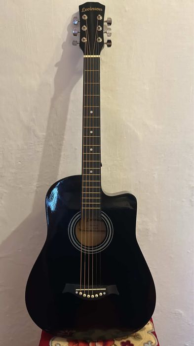 Акустическая гитара