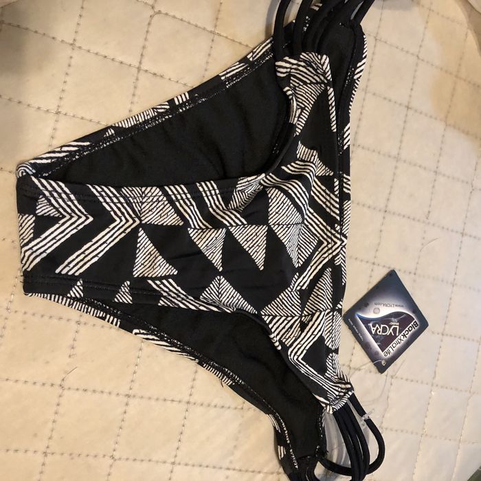 Продаются плавки.