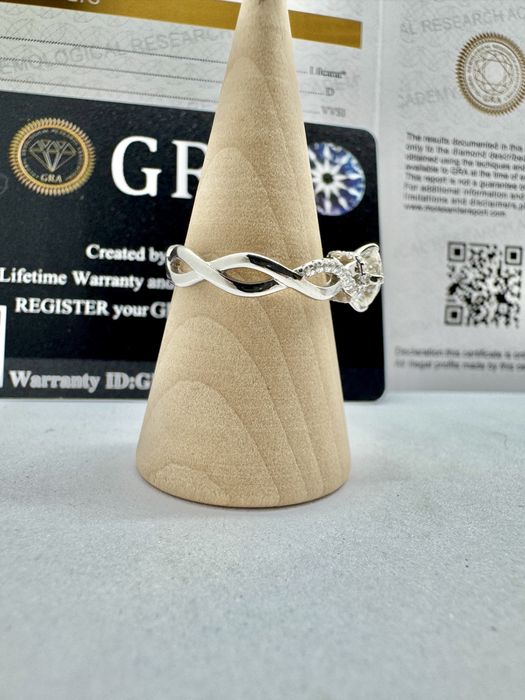 Сребърен пръстен с мойсанит (Диамант) 1 карат