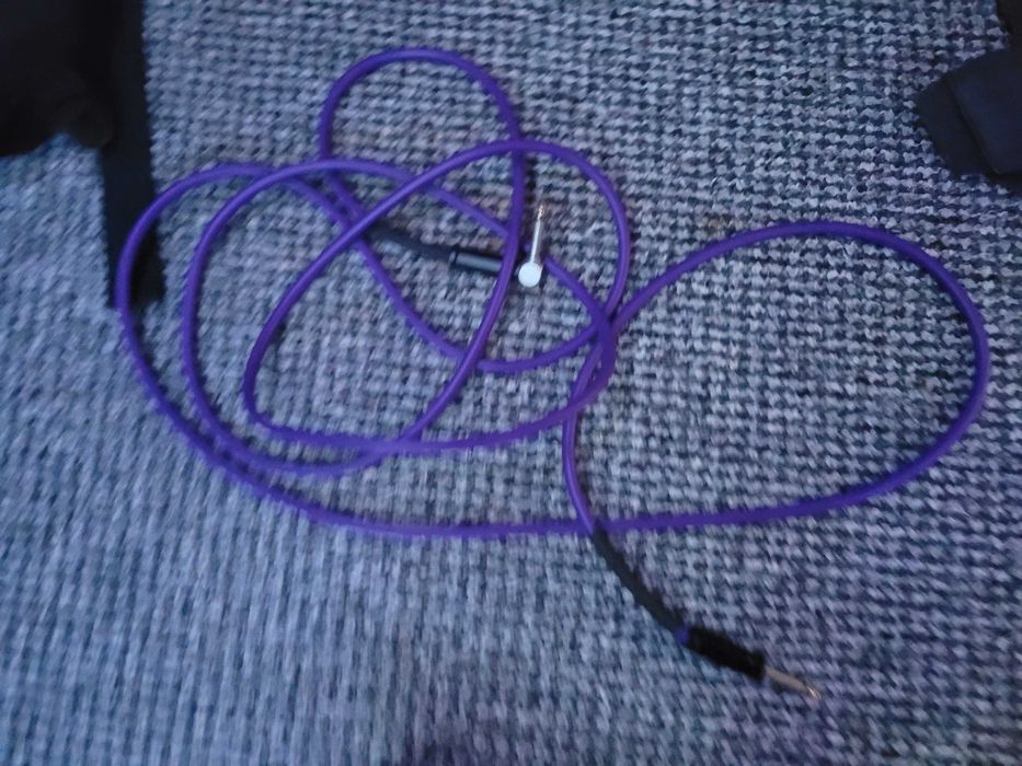 Selling cable for the electric guitar