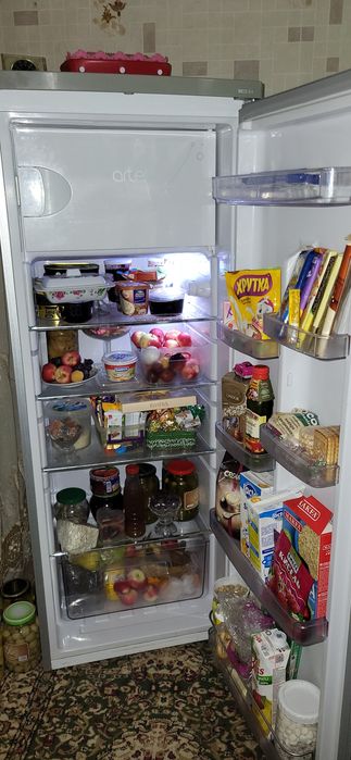 Холодильник "Артель "