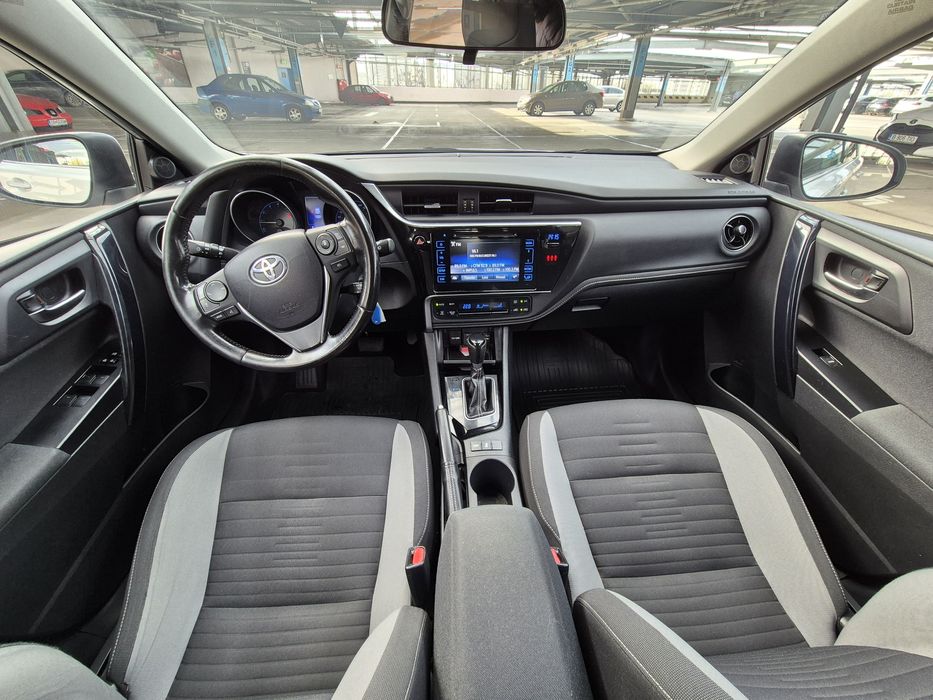 Toyota Auris 2017 euro 6  benzina automata