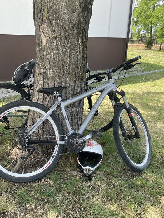 bicicleta MTB + casca