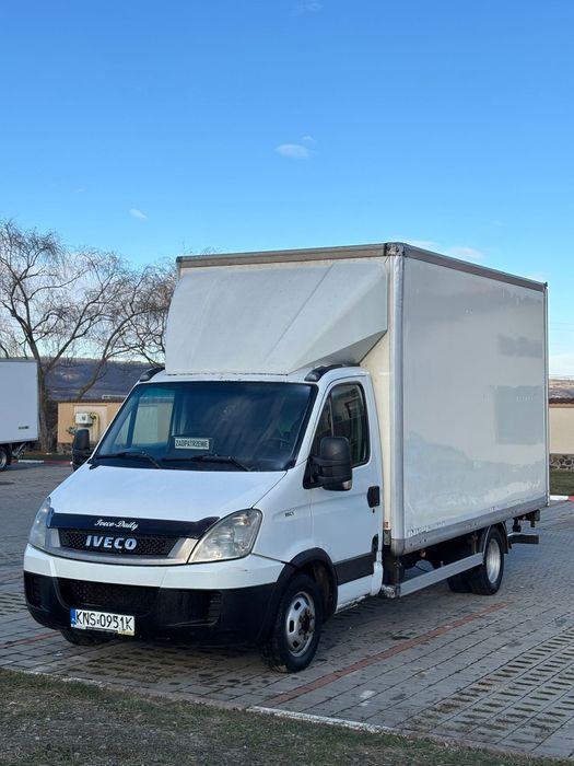 Iveco daily 2010 cu lift hidraulic