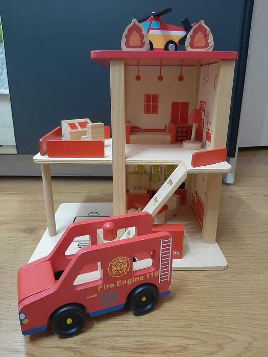 Дървена Пожарна станция