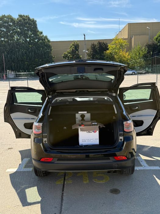2018 Jeep Compass Limited - 1368 cm3 140 CP • Manuala