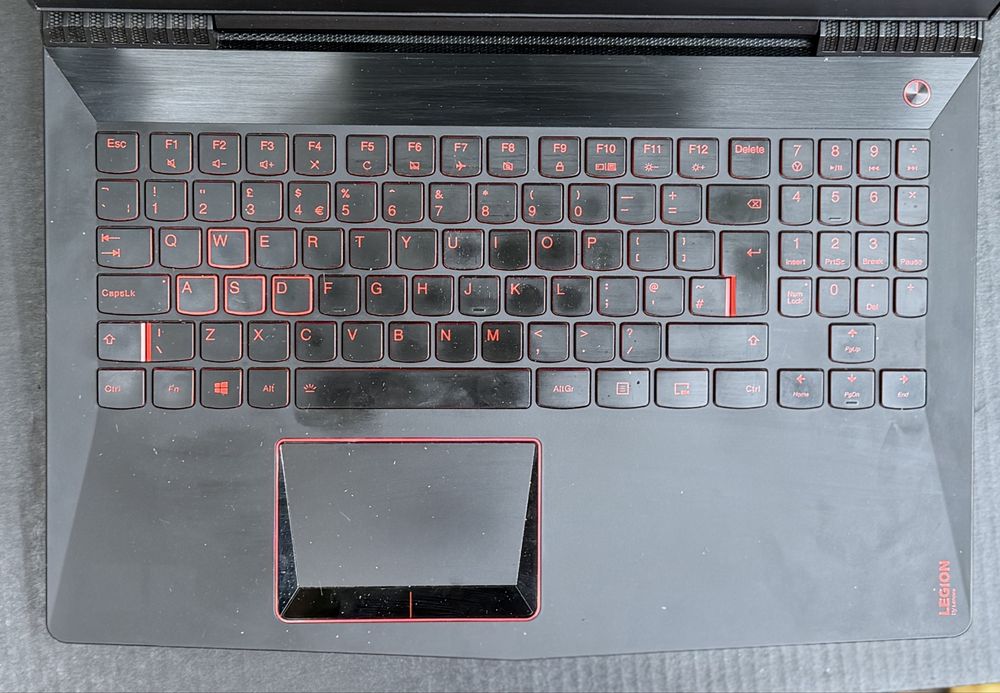 Гейминг лаптоп Lenovo Legion Y520-15IKBN, GTX 1050 Ti 4GB, 16GB RAM, SSD + 1TB, IPS FHD