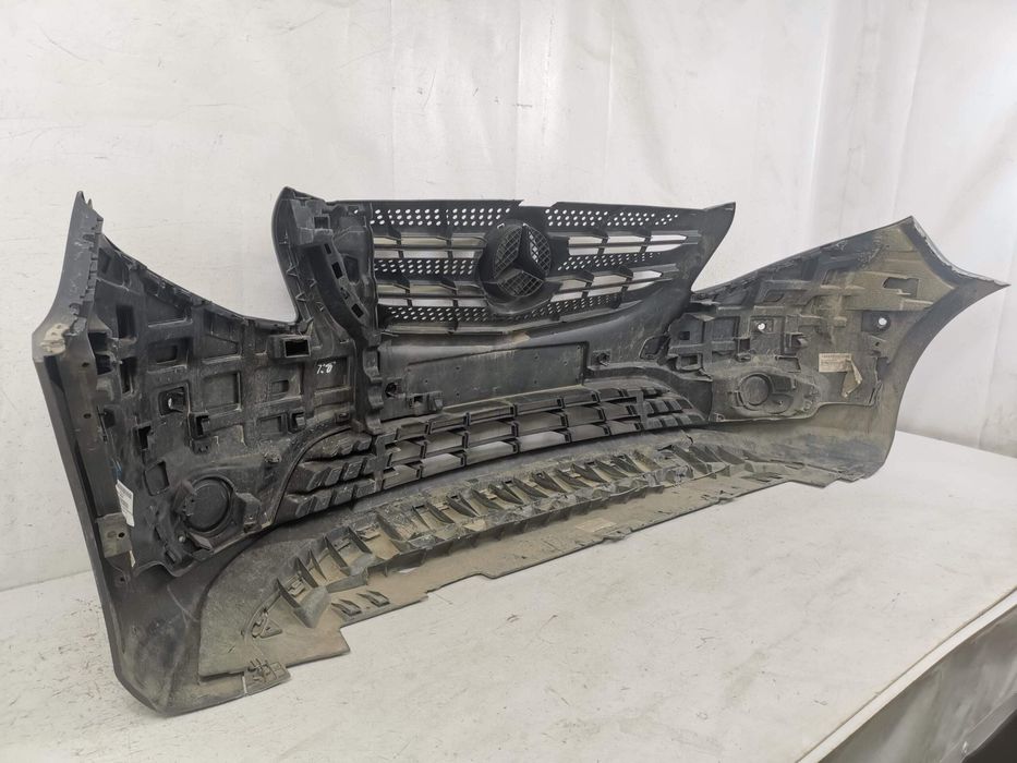 Предна броня Мерцедес-Бенц Вито / Mercedes-Benz Vito W447 с оригинална