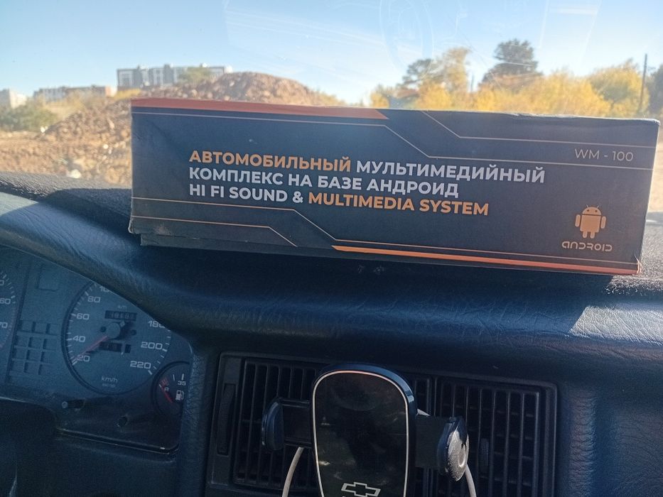 Продам андройд сенсорный