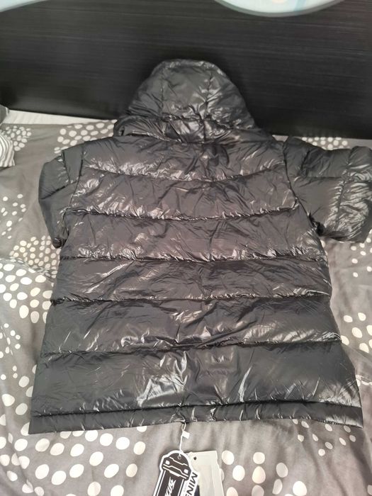 Яке дамско ново L