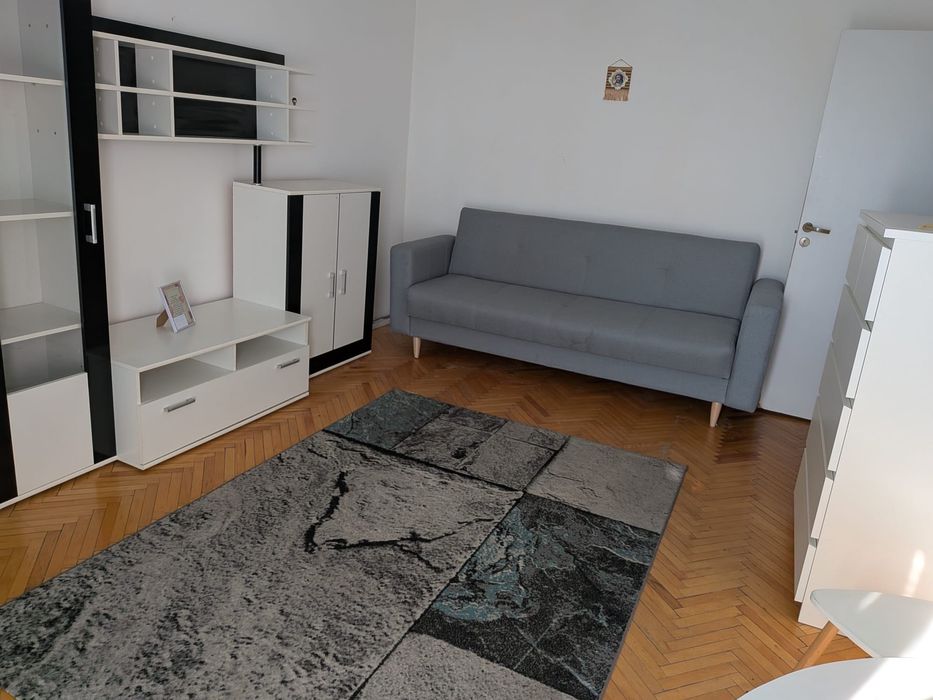 Apartament de închiriat cu 3 camere