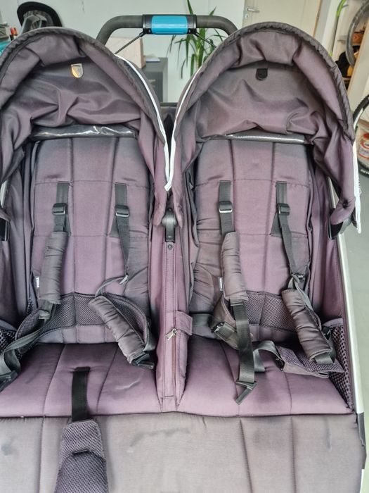 Carucior pentru gemeni Thule