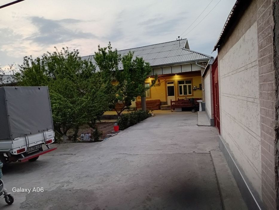 Арзон срочна ховли сотилади