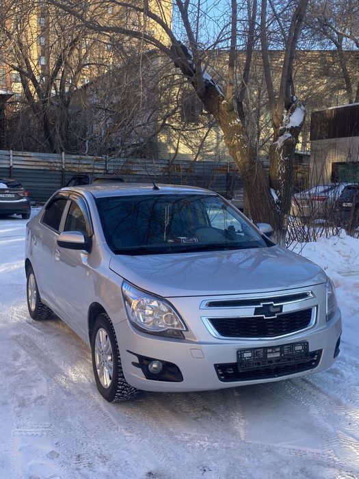 Продам машинуууу