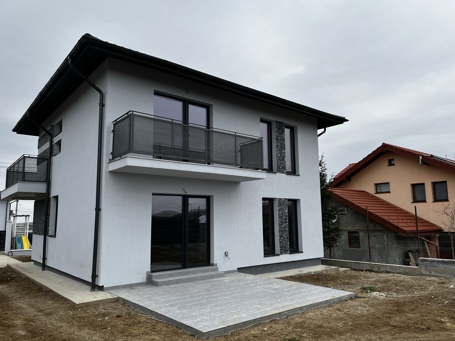 Casa Hlincea P+1, strada Petru Schiopu 404 mp teren