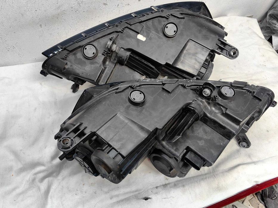 Оригинални  фарове  Vw Touareg