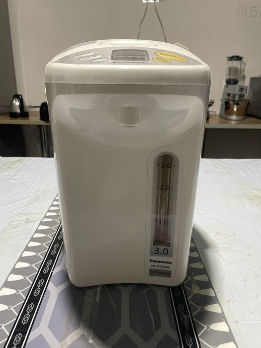 Продается термопот Philips