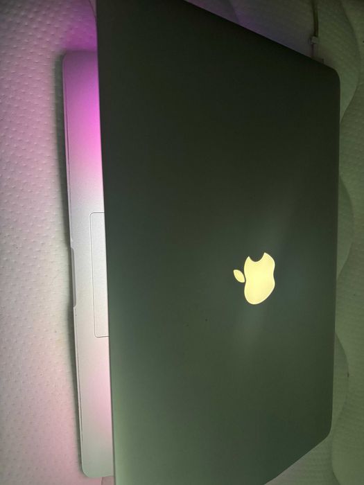 Vând MacBook Pro 15" Retina (Mid 2015), i7, 16 GB RAM, 256 GB SSD