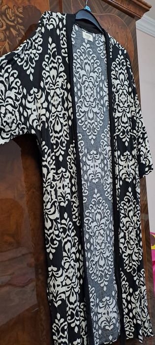 Продаётся женская абая с платьем в отличном состоянии