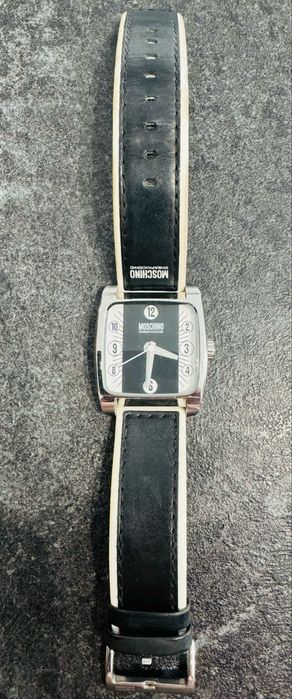 Унисекс часовник MOSCHINO