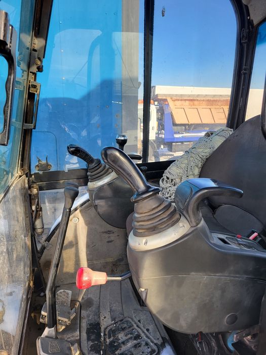 Мини экскаватор jcb 6 тонн