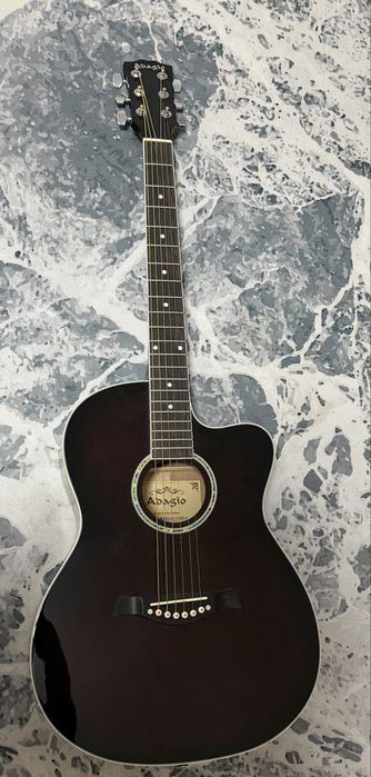 Гитара с каробкой