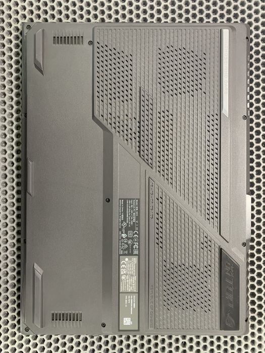 Игровой Asus ROG Strix G513. Ryzen 7.