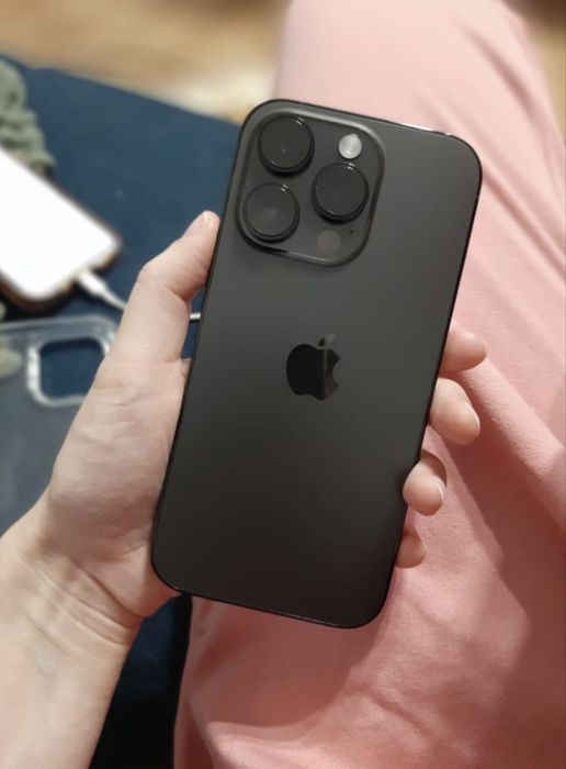 Продам iPhone 14 pro