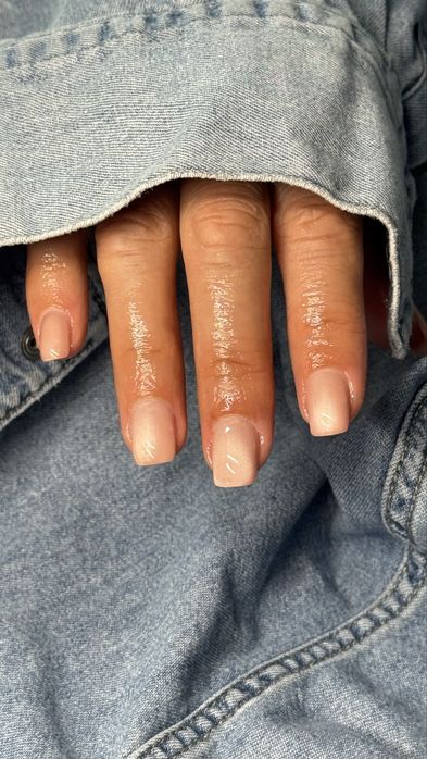 Unghii cu gel/semi cu apex/pedichiura estetica, zona Grand Arena