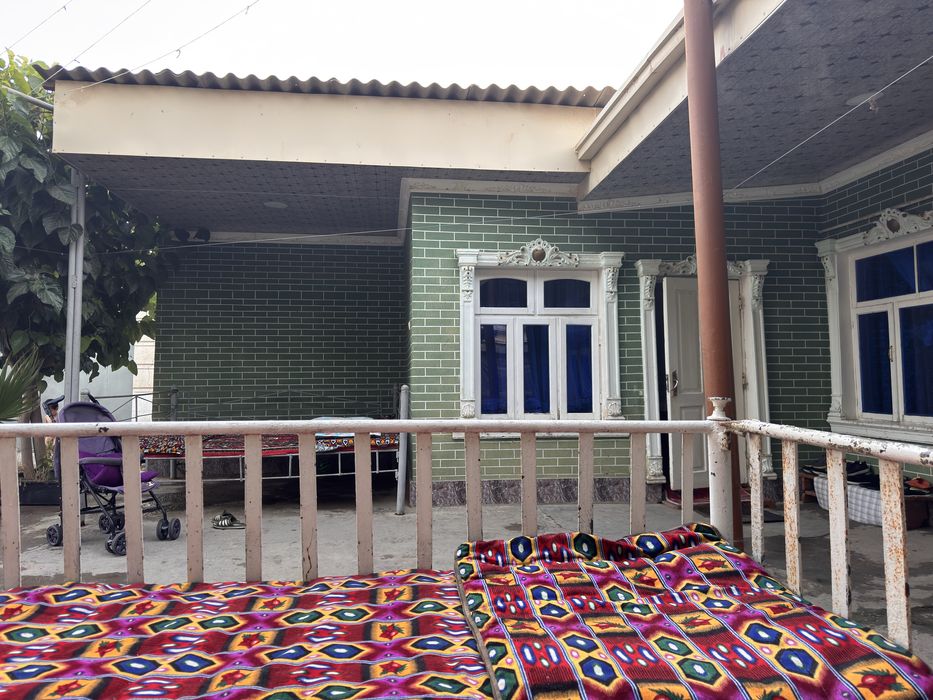Hovli uchastka sotiladi