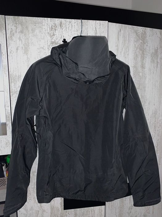 Мъжка черна ветровка с много джобове